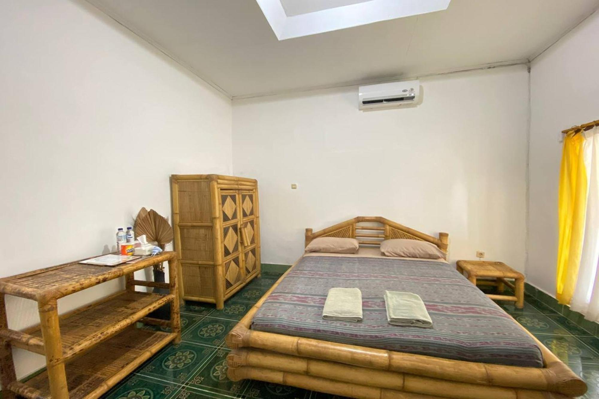 Duyung Rooms&Resto Gerupuk Bumbang Exterior foto