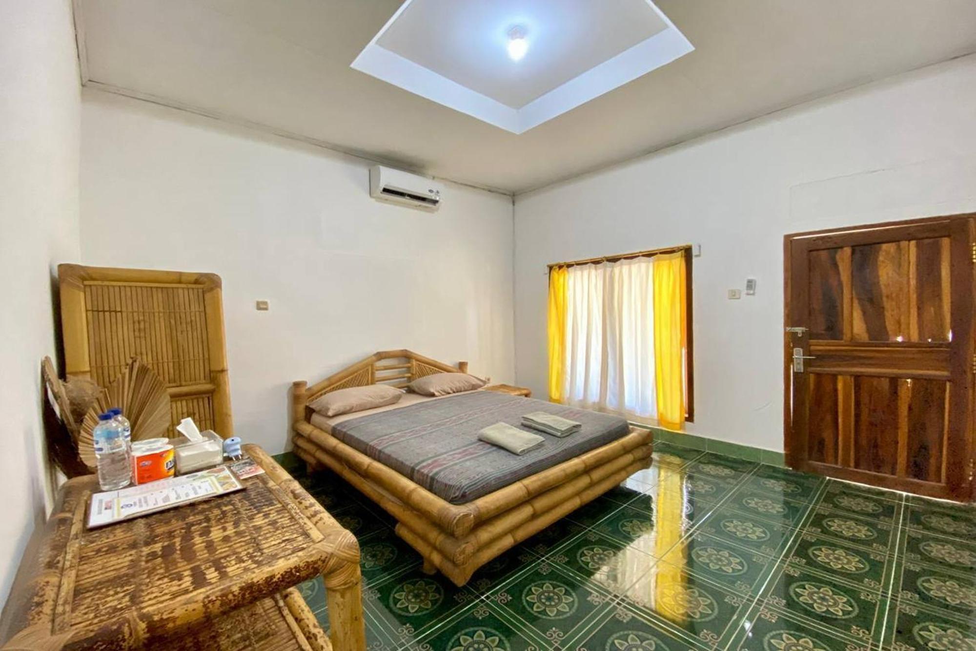 Duyung Rooms&Resto Gerupuk Bumbang Exterior foto