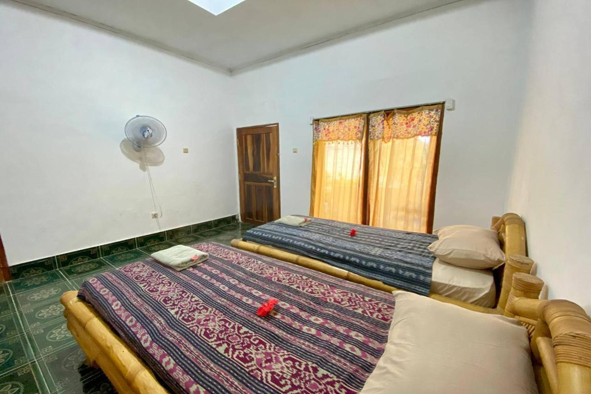 Duyung Rooms&Resto Gerupuk Bumbang Exterior foto