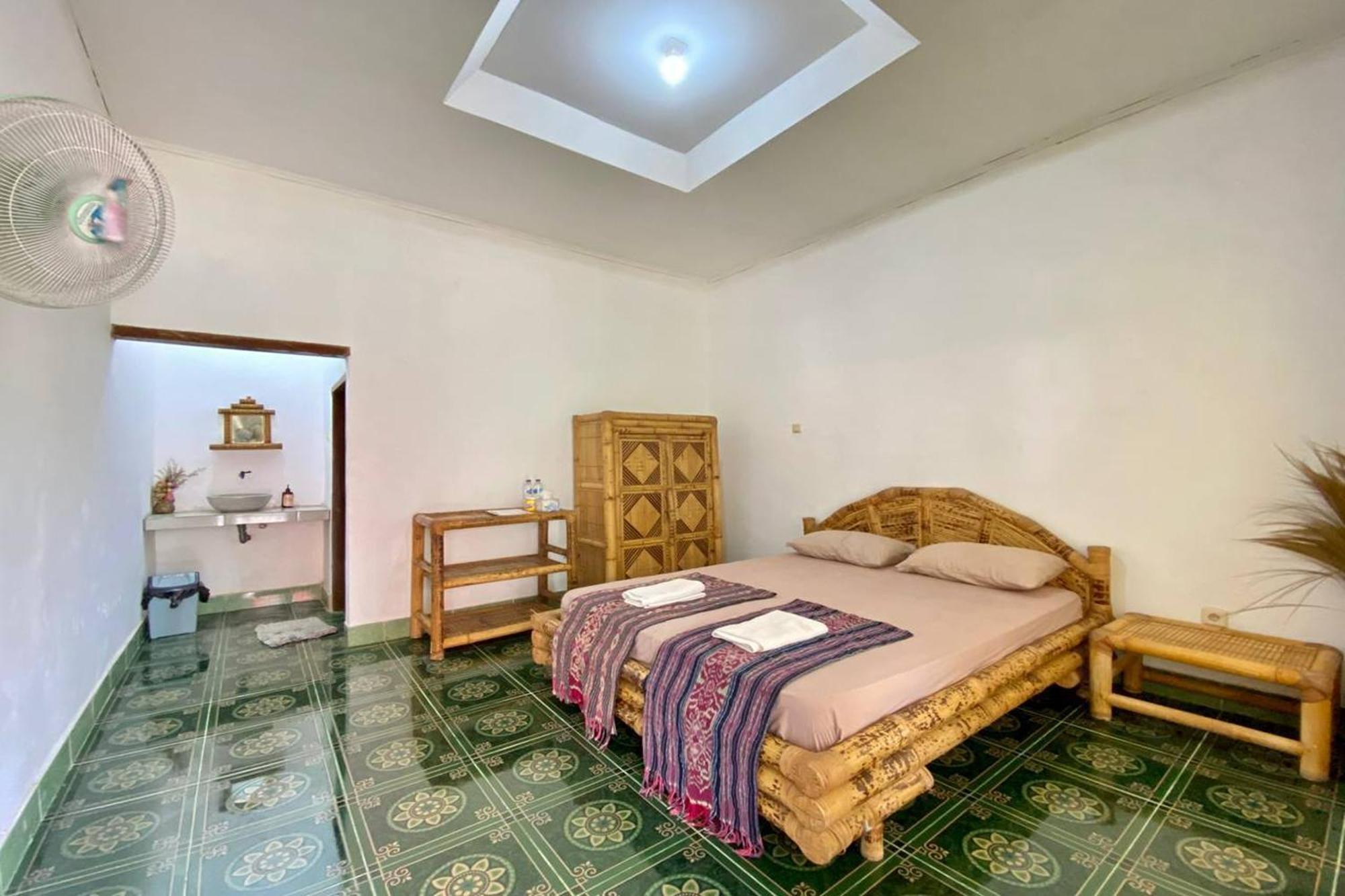 Duyung Rooms&Resto Gerupuk Bumbang Exterior foto