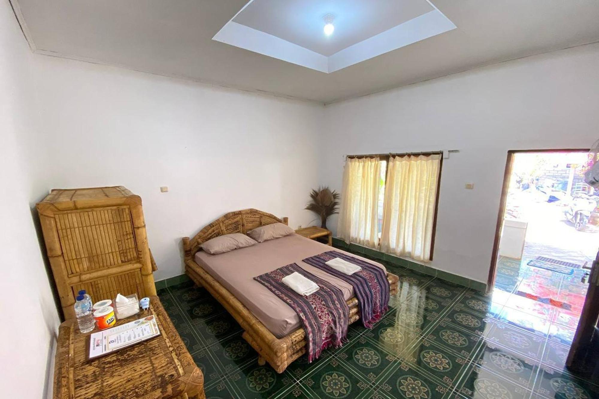 Duyung Rooms&Resto Gerupuk Bumbang Exterior foto