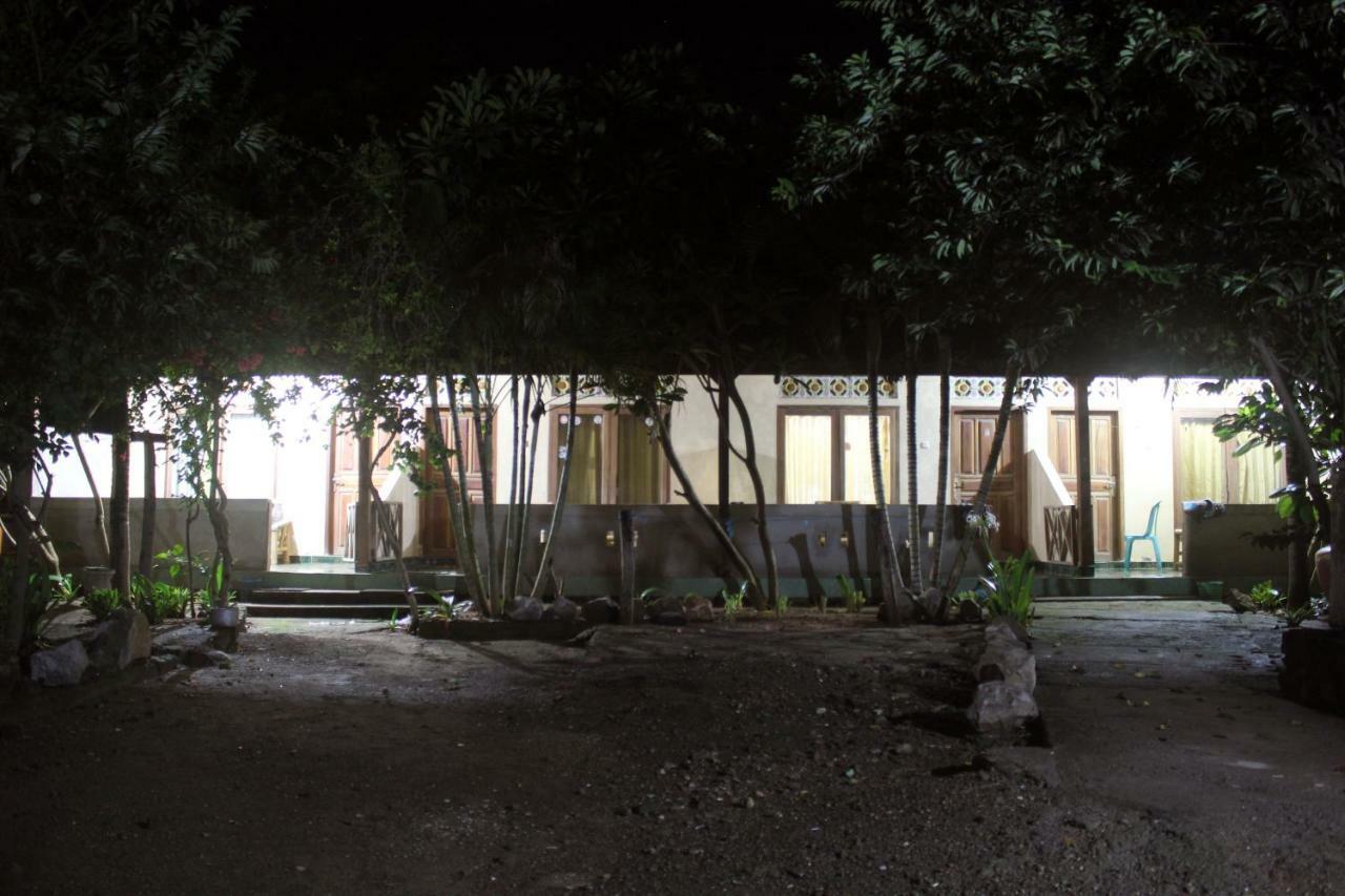 Duyung Rooms&Resto Gerupuk Bumbang Exterior foto