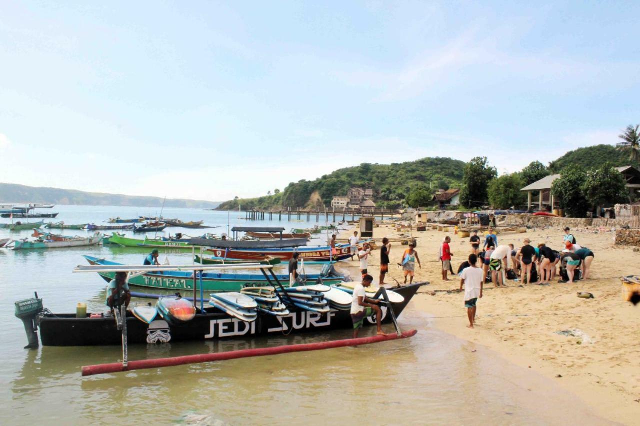 Duyung Rooms&Resto Gerupuk Bumbang Exterior foto